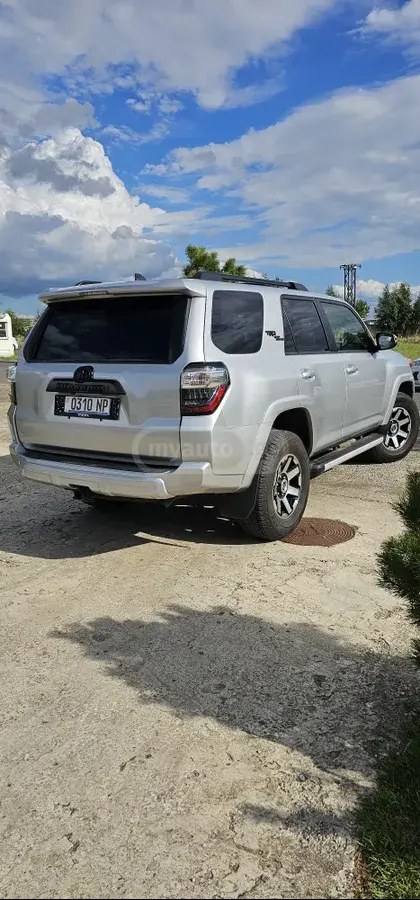 نمای دیگر تویوتا TRD آفرود پرمیوم 4 در 4x4 A 2022