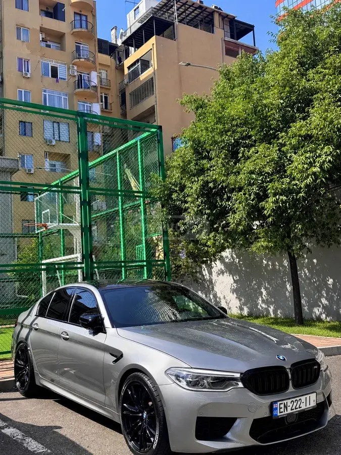 نمای دیگر بی ام و 2018