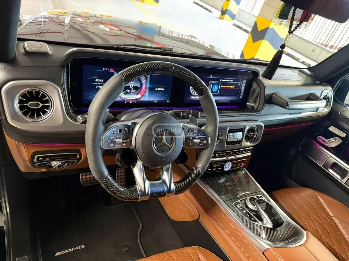 نمای دیگر مرسدس بنز بیس AMG G 63 4در تمام چرخ محرک 2022