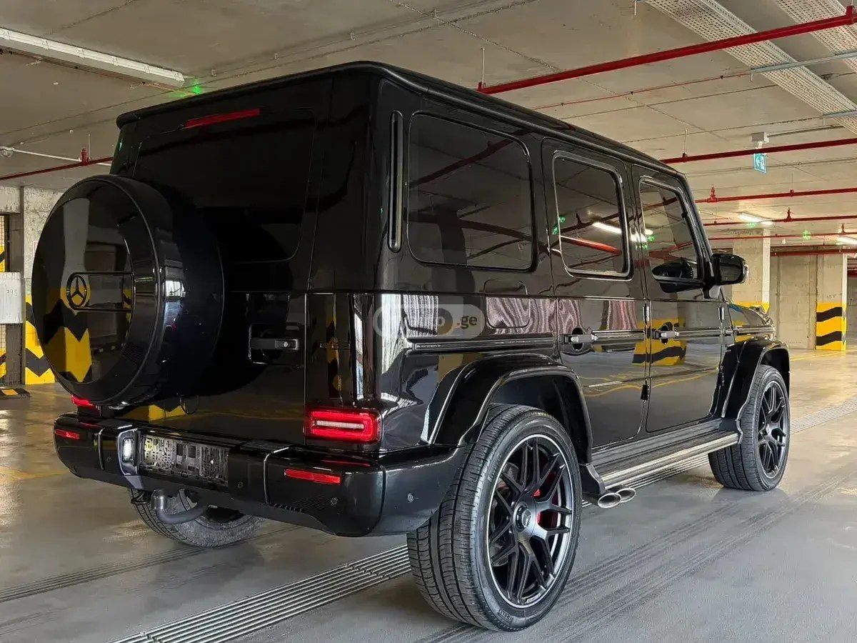 نمای دیگر مرسدس بنز بیس AMG G 63 4در تمام چرخ محرک 2022