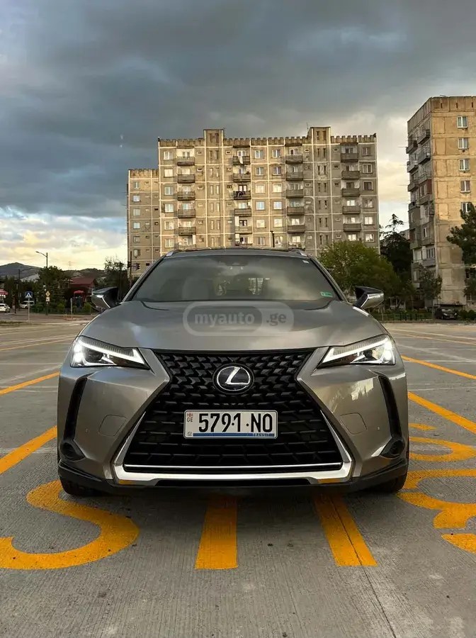 لکسوس بیس 4 در تمام چرخ محرک CVT 2023