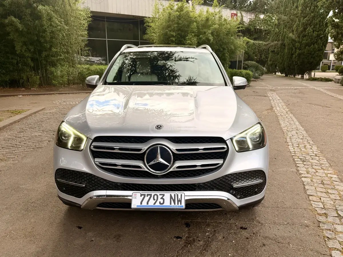 نمای دیگر مرسدس بنز بیس GLE 350 4 در تمامچرخ محرک 2020