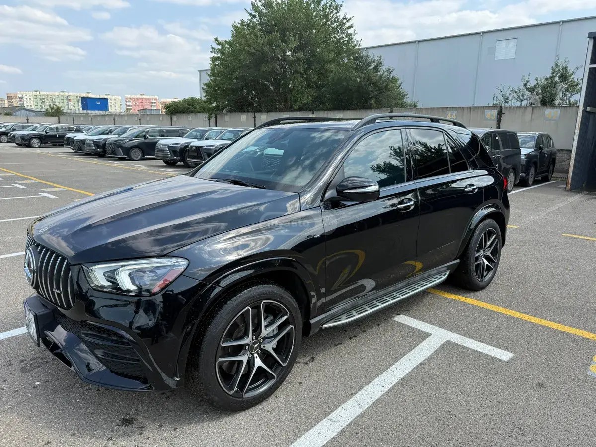 مرسدس بنز بیس AMG GLE 53 4 در تمام چرخ محرک 2022