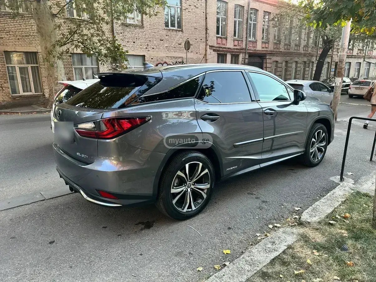 لکسوس 2021