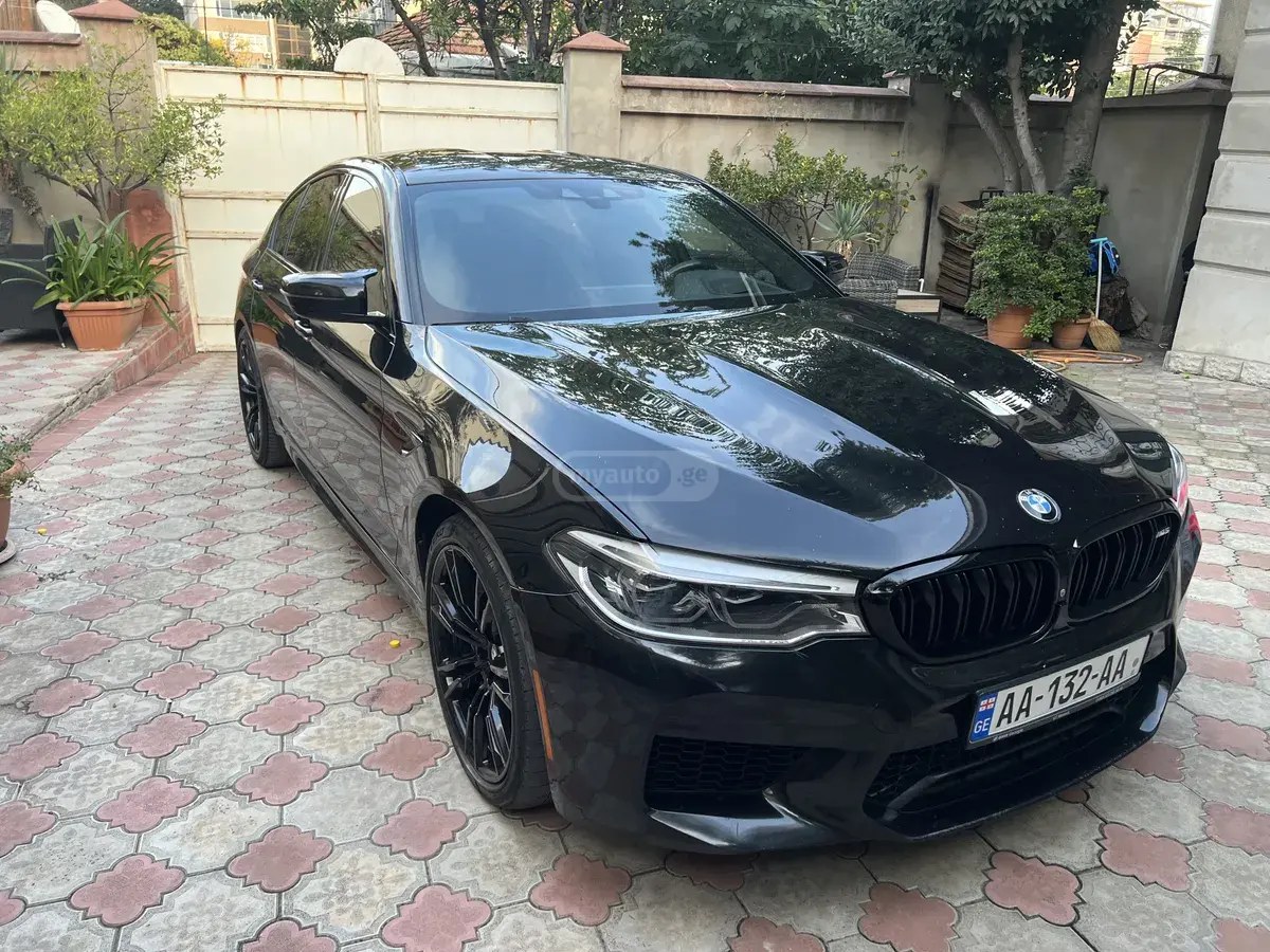 نمای دیگر بی ام و کامپتیشن 4dr چهار چرخ محرک 2019