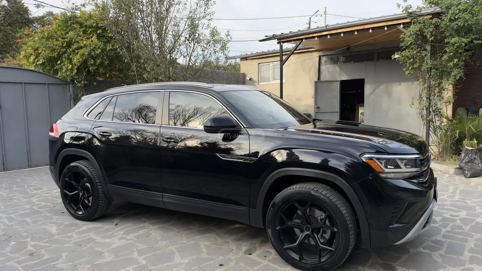 نمای دیگر فولکس واگن کراس اسپرت SEL 4X4 2020