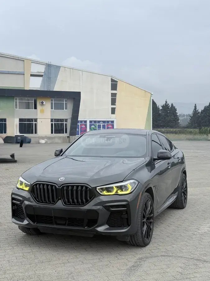 بی ام و M50i 4 در چهار چرخ محرک اسپرت 2022