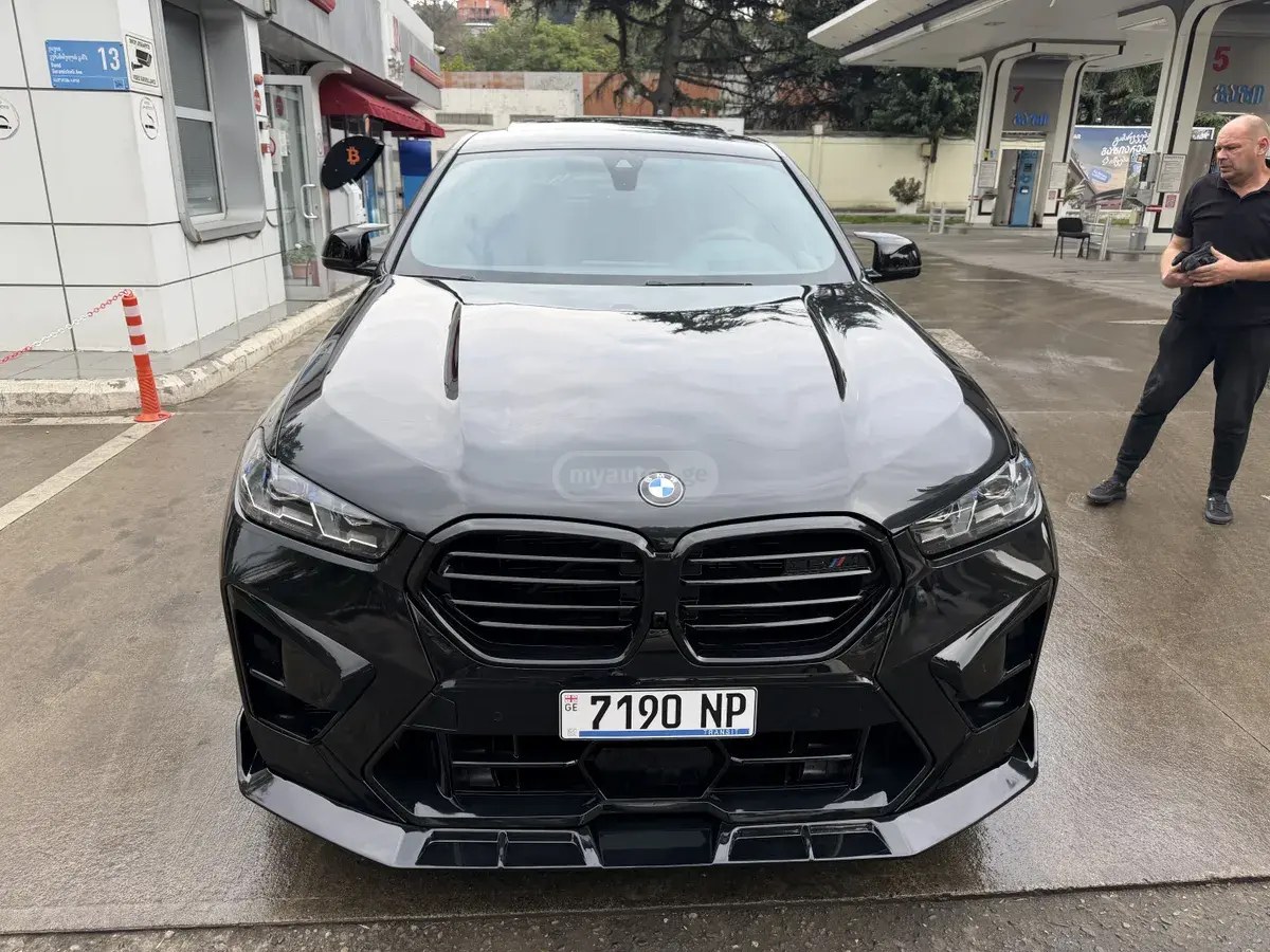 بی ام و xDrive40i 4 در چهار چرخ محرک 2021