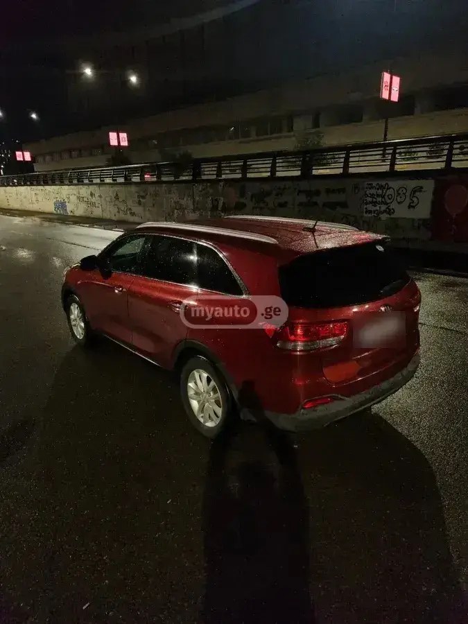 نمای دیگر کیا AWD 2017