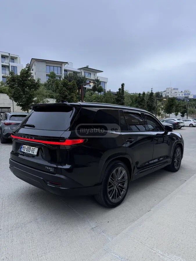 نمای دیگر لکسوس 350 لوکس پلاس AWD 2025
