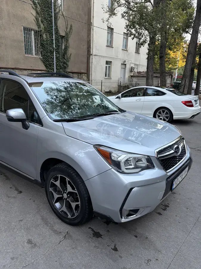 سوبارو 2.0XT تورینگ 4dr تمام چرخ محرک 2016