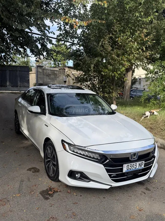 نمای دیگر هوندا EX-L 4 در سدان CVT 2021
