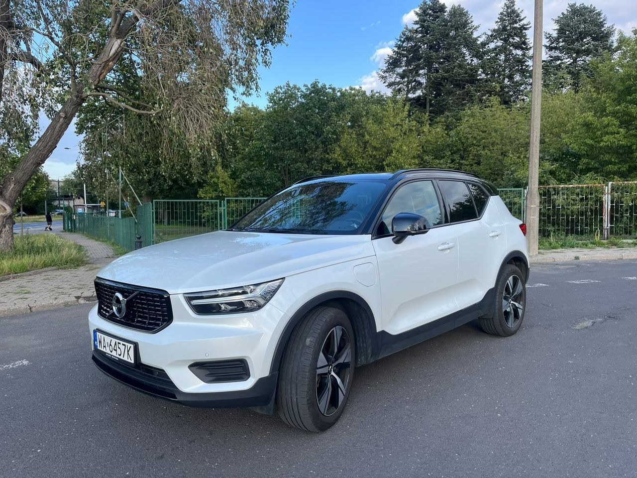 ولوو XC 40 T5 AWD R-Design