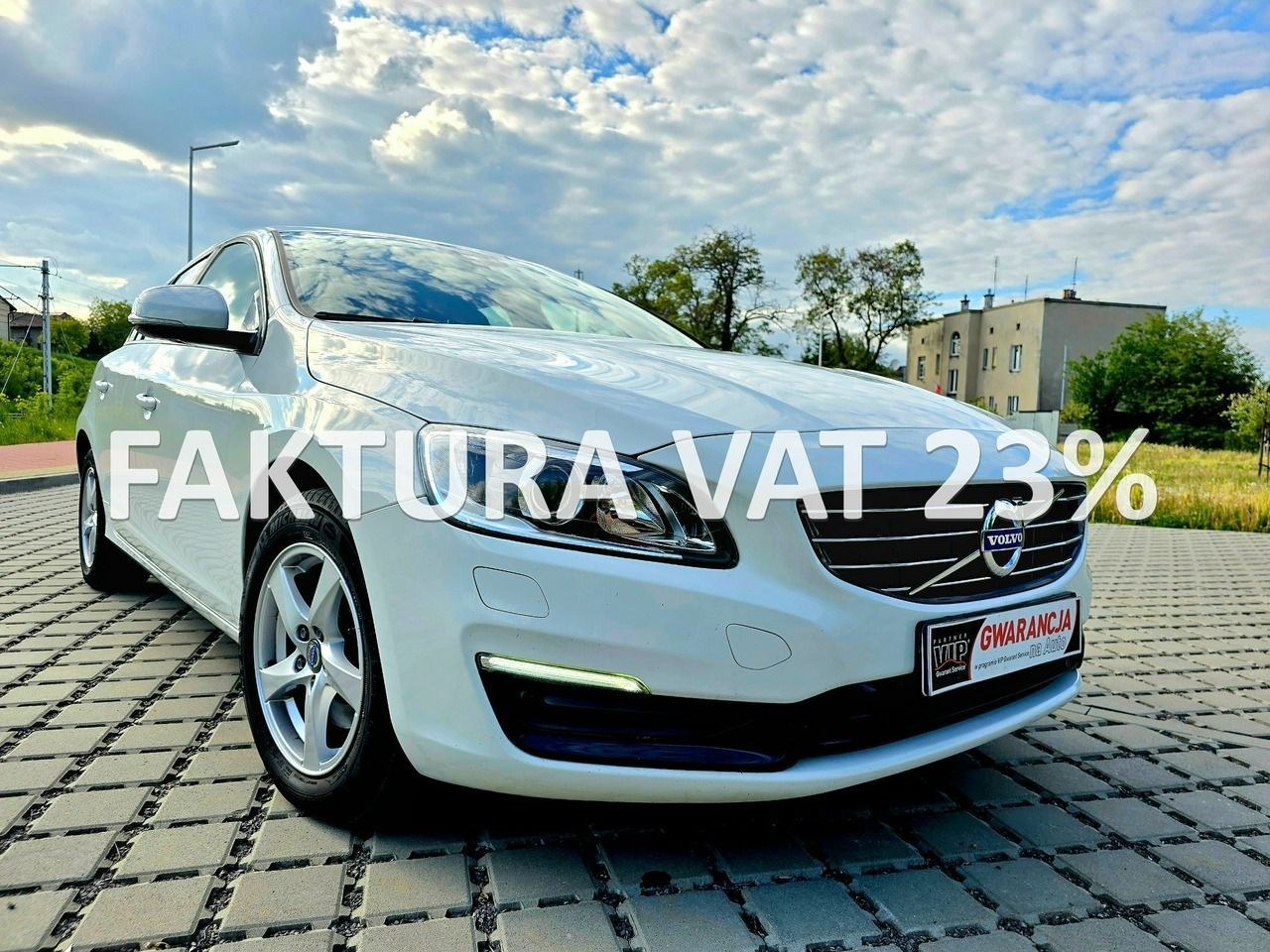 ولوو V60 D2 گیرترونیک سوموم