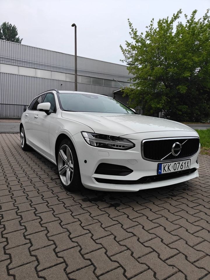 ولوو V90 D3 مومنتوم