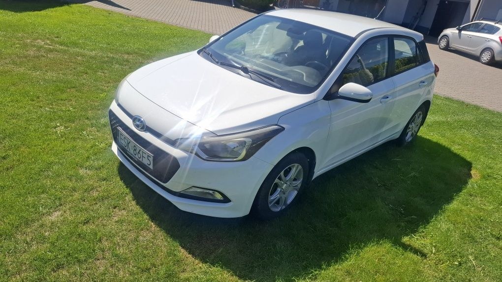 هیوندای i20