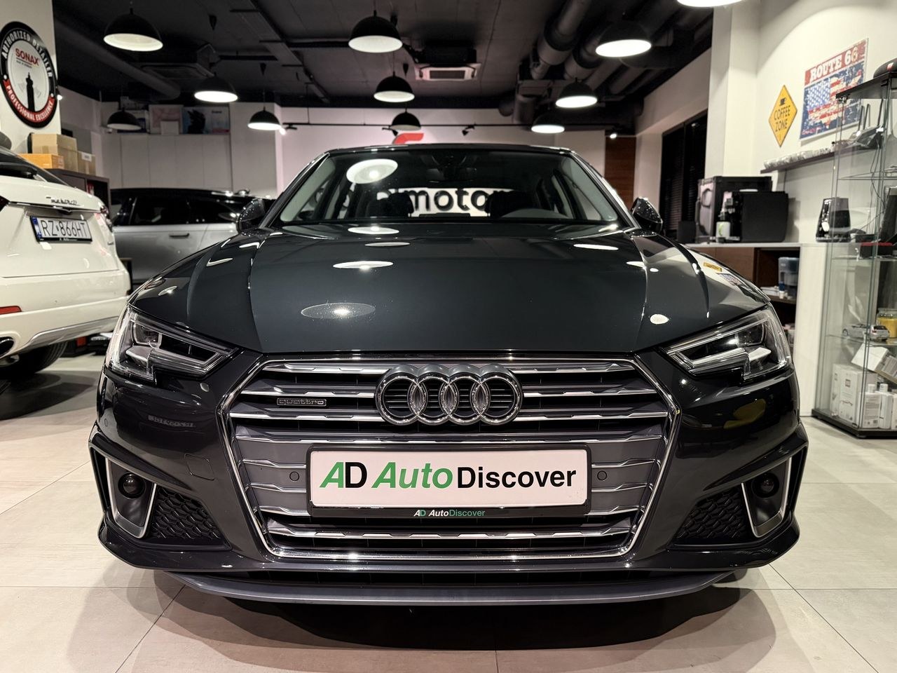 آئودی A4 لیموزین 2.0 TFSI دیزاین اس ترونیک
