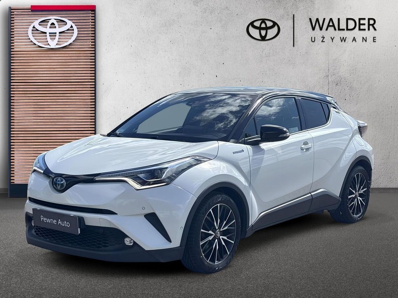 تویوتا C-HR 1.8 هیبرید سلکشن