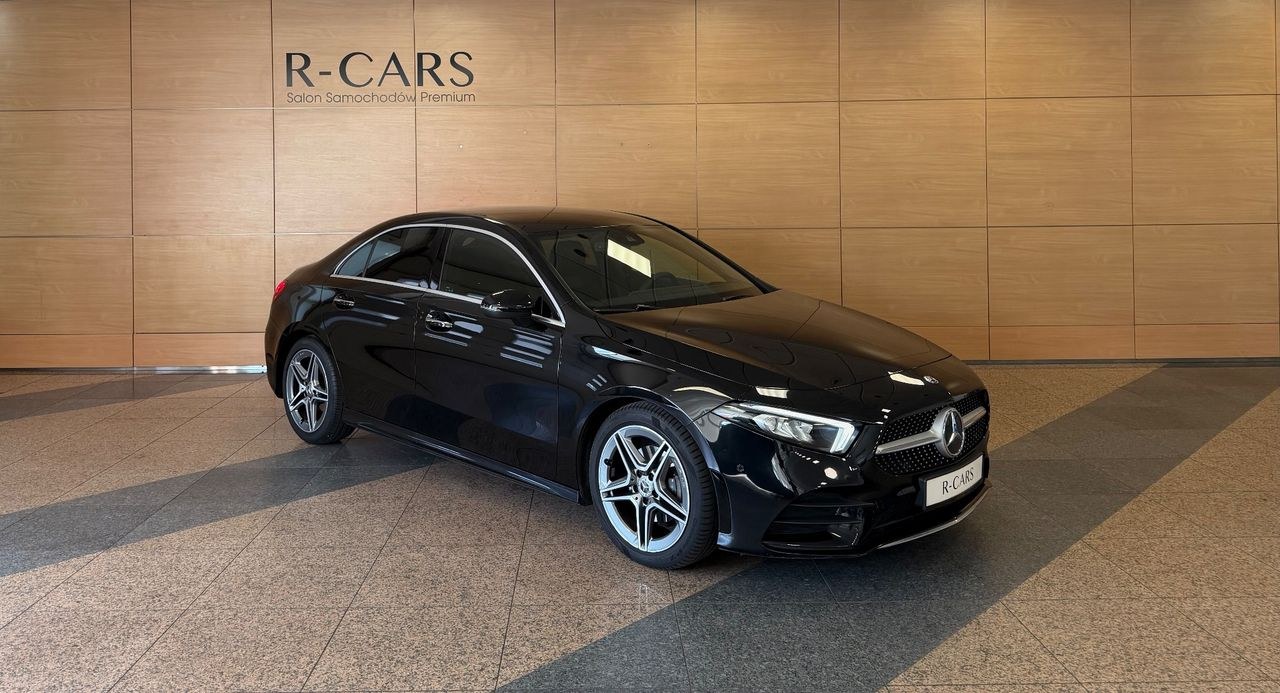 مرسدس بنز کلاس A 180 d AMG Line 7G-DCT