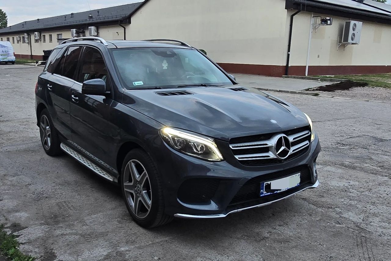 مرسدس بنز GLE 250 d 4Matic 9G-TRONIC