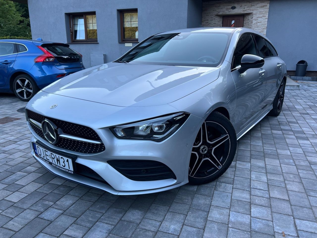 مرسدس بنز CLA 180 d AMG Line 8G-DCT