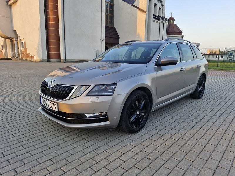 اشکودا اکتاویا 2.0 TDI 4x4 استایل DSG