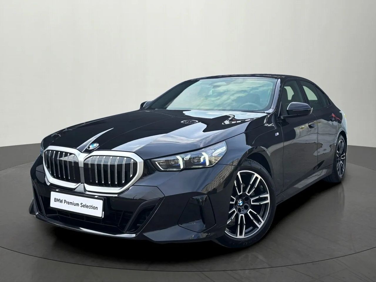 بی ام و سری 5 520d xDrive mHEV M اسپرت