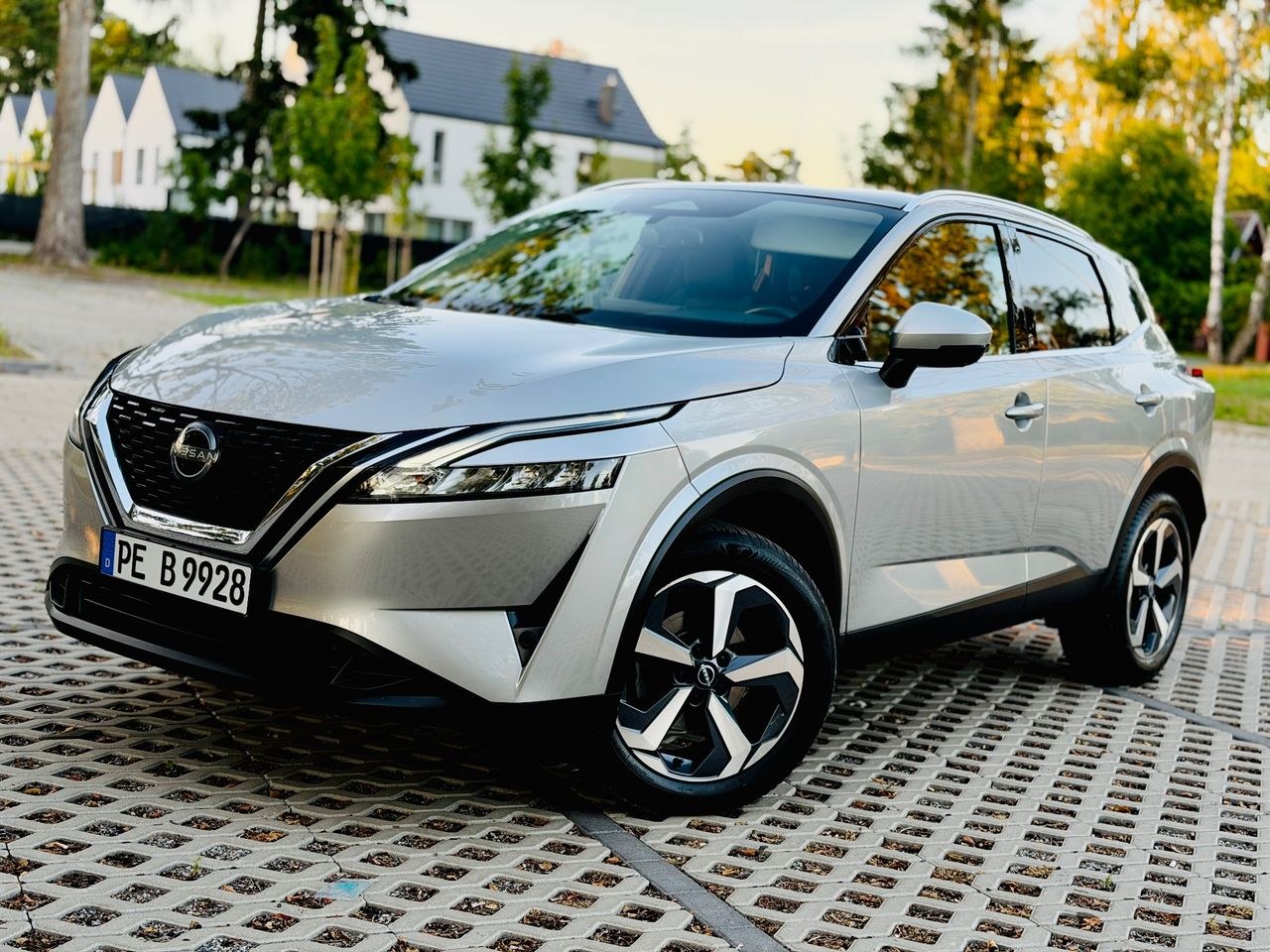 نیسان قشقایی 1.3 DIG-T MHEV Xtronic N-Way