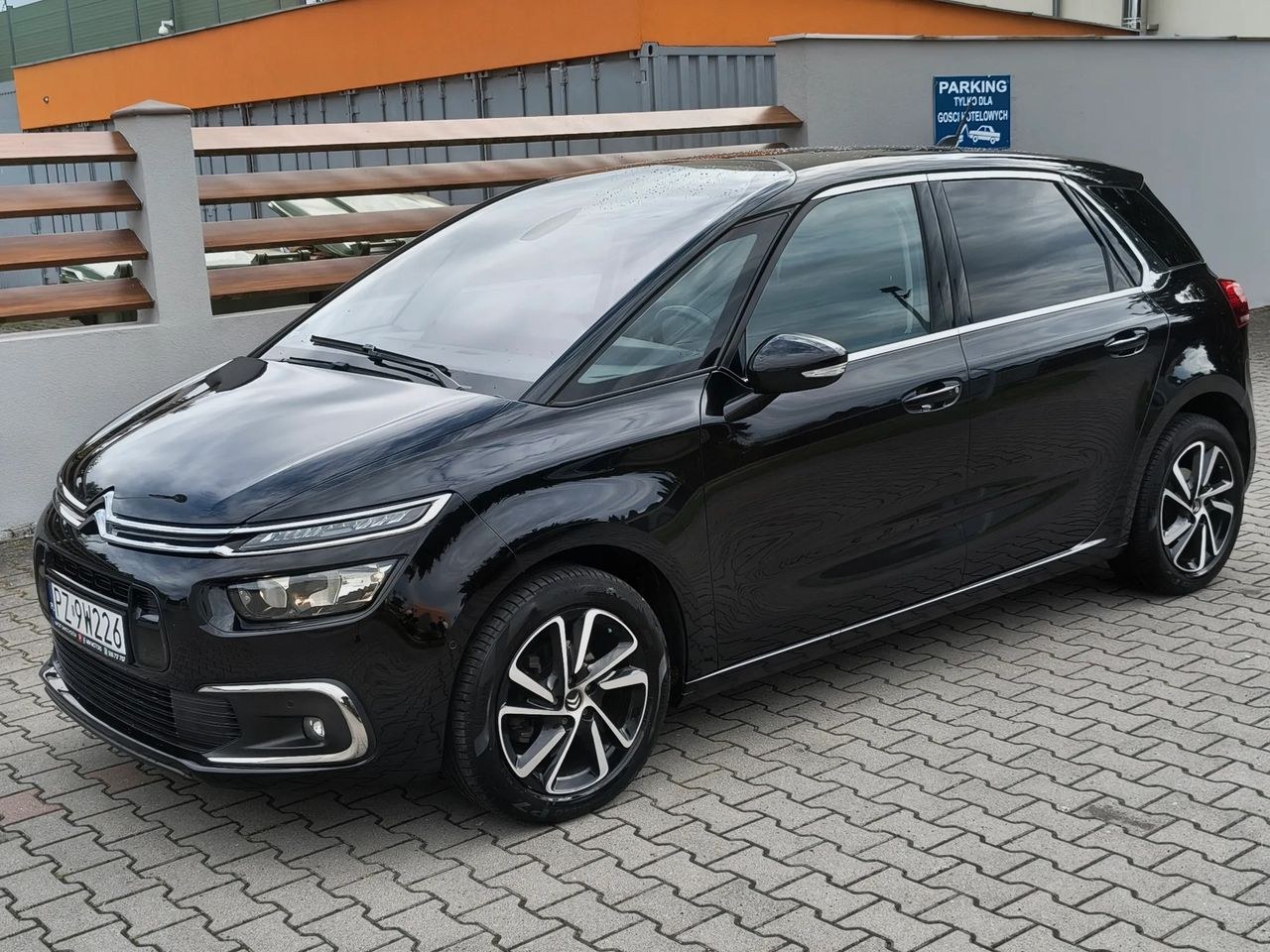 سیتروئن C4 پیکاسو BlueHDi 120 SHINE