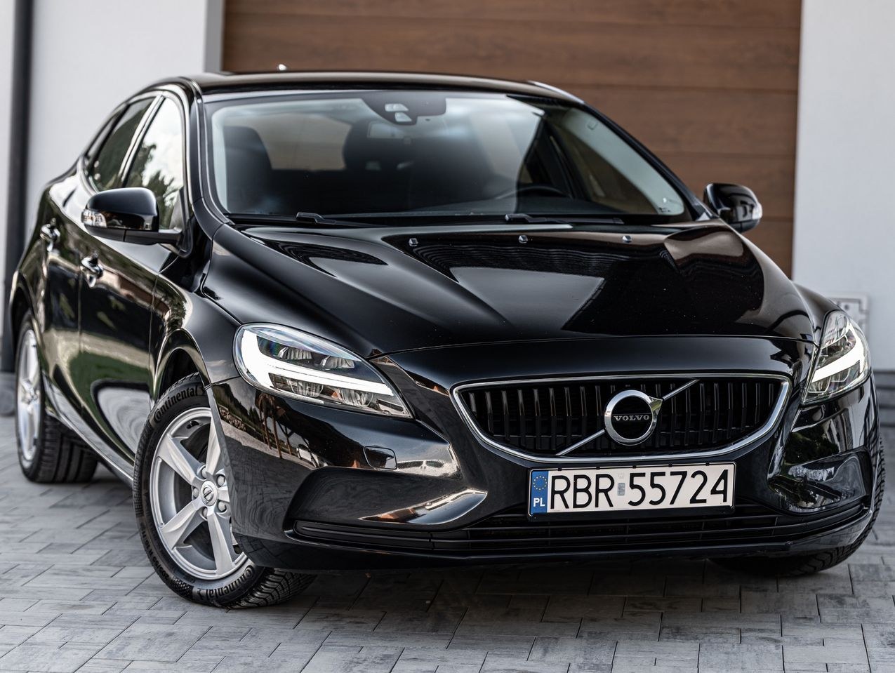 ولوو V40 D2 کینتیک