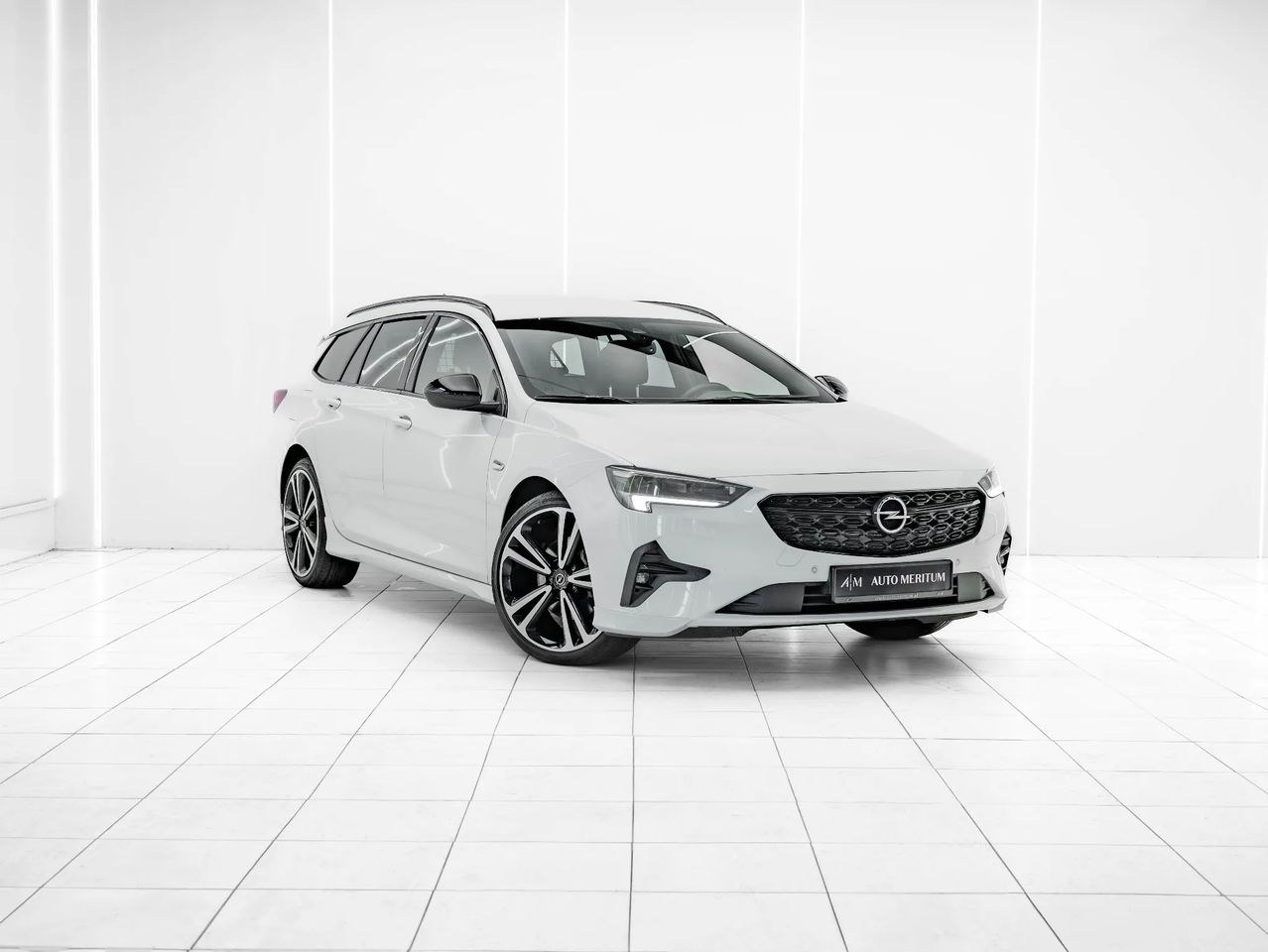 اوپل اینسیگنیا 2.0 CDTI 4x4 اولتیمیت S&S
