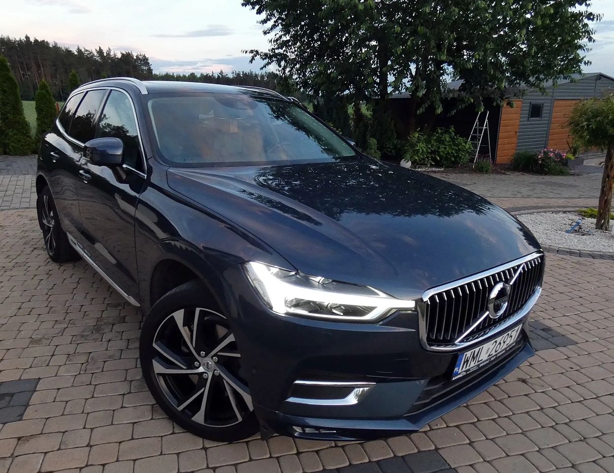 ولوو XC 60 T6 AWD اینسکریپشن