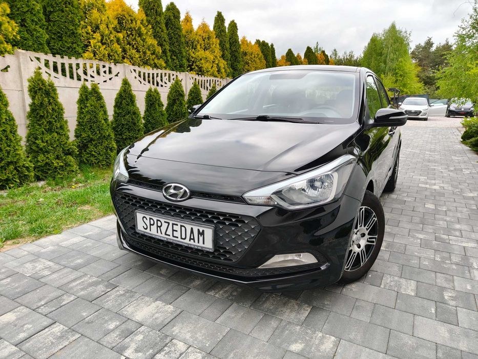 هیوندای i20