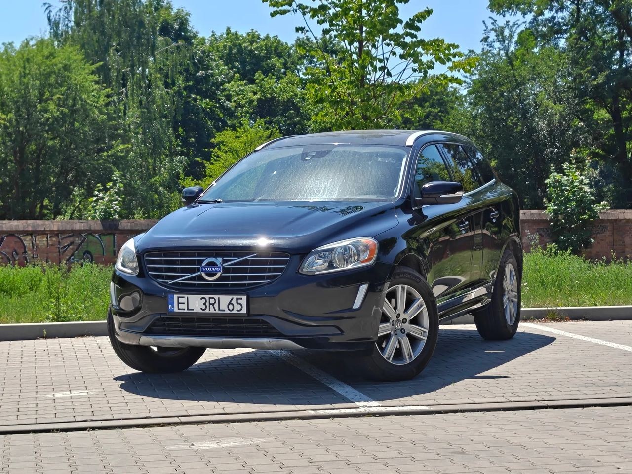 ولوو XC 60 T5 Drive-E مومنتوم