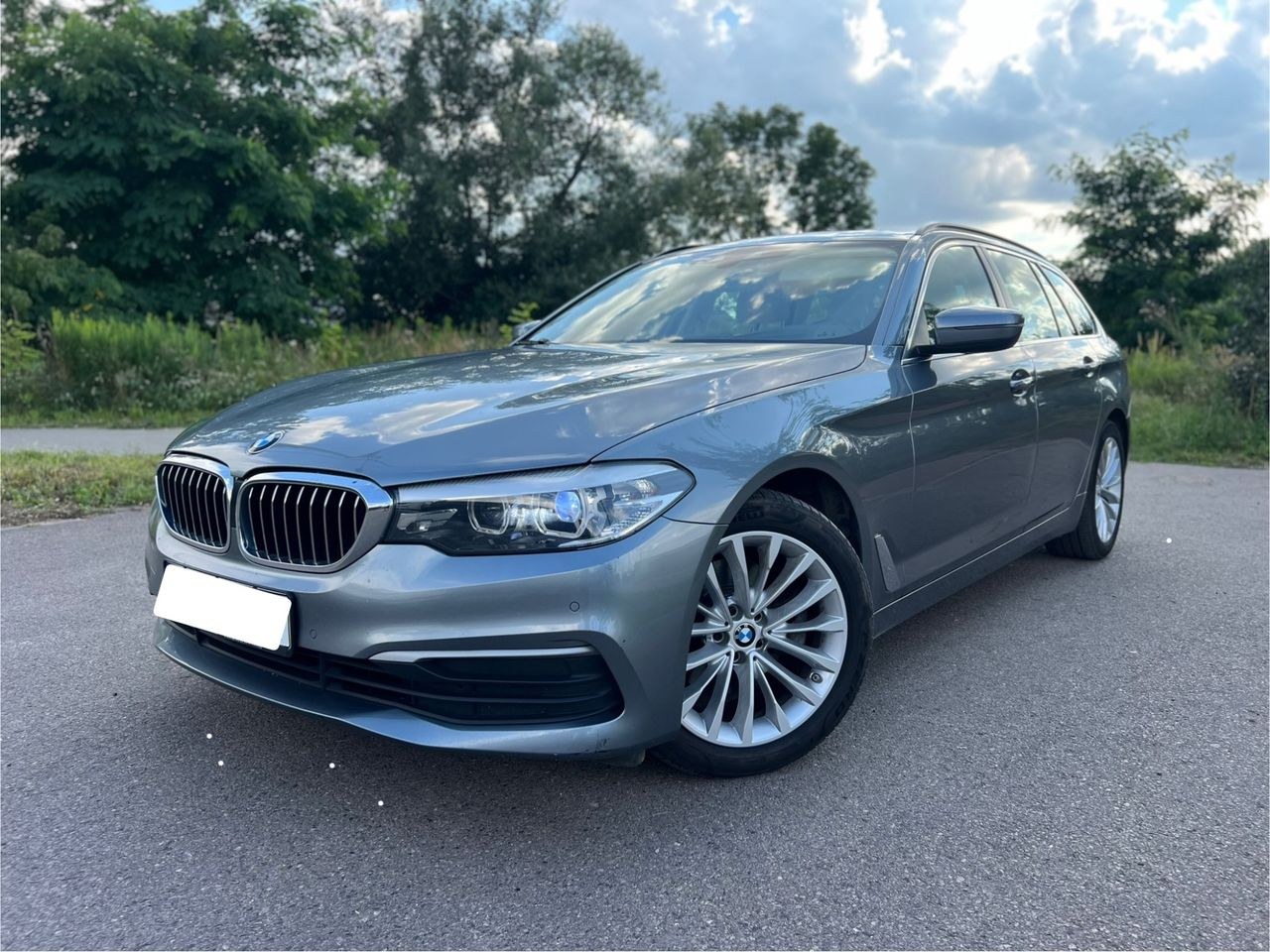 بی ام و سری 5 520d لاکچری لاین