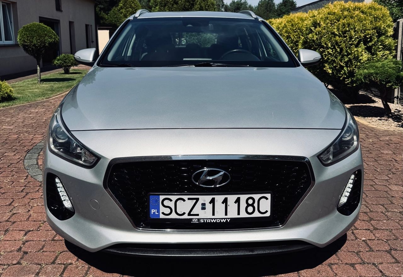 هیوندای i30 1.4 کلاسیک +