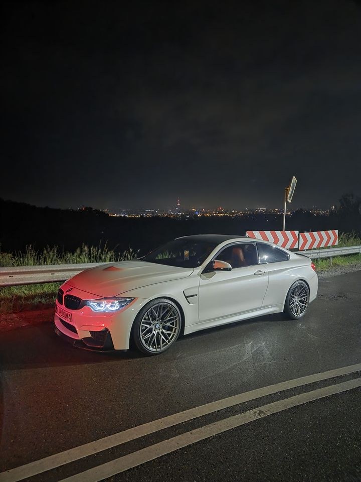 بی ام و M4