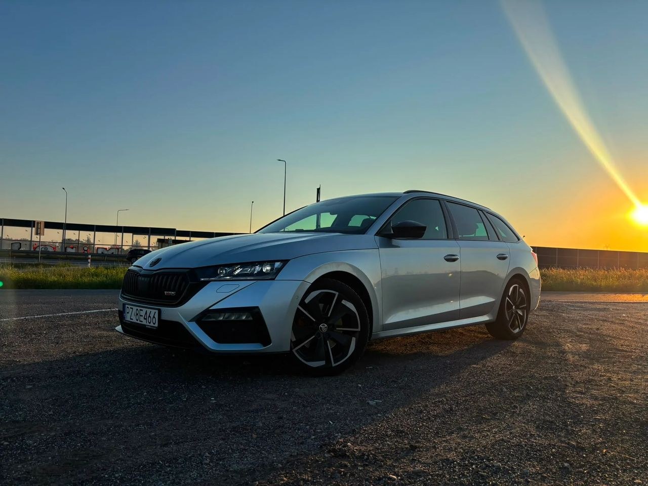 اشکودا اکتاویا 2.0 TDI RS DSG