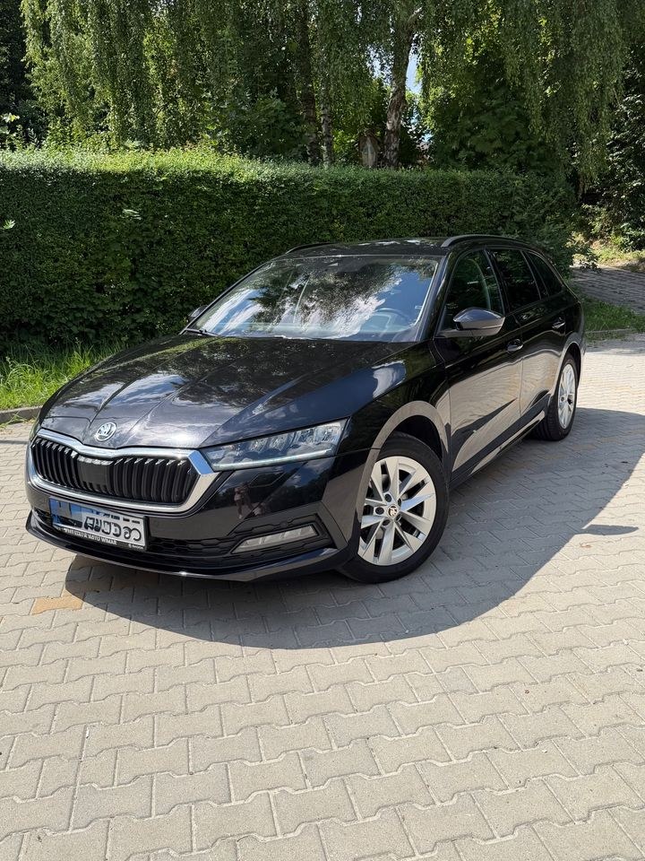 اشکودا اکتاویا 2.0 TDI Ambition