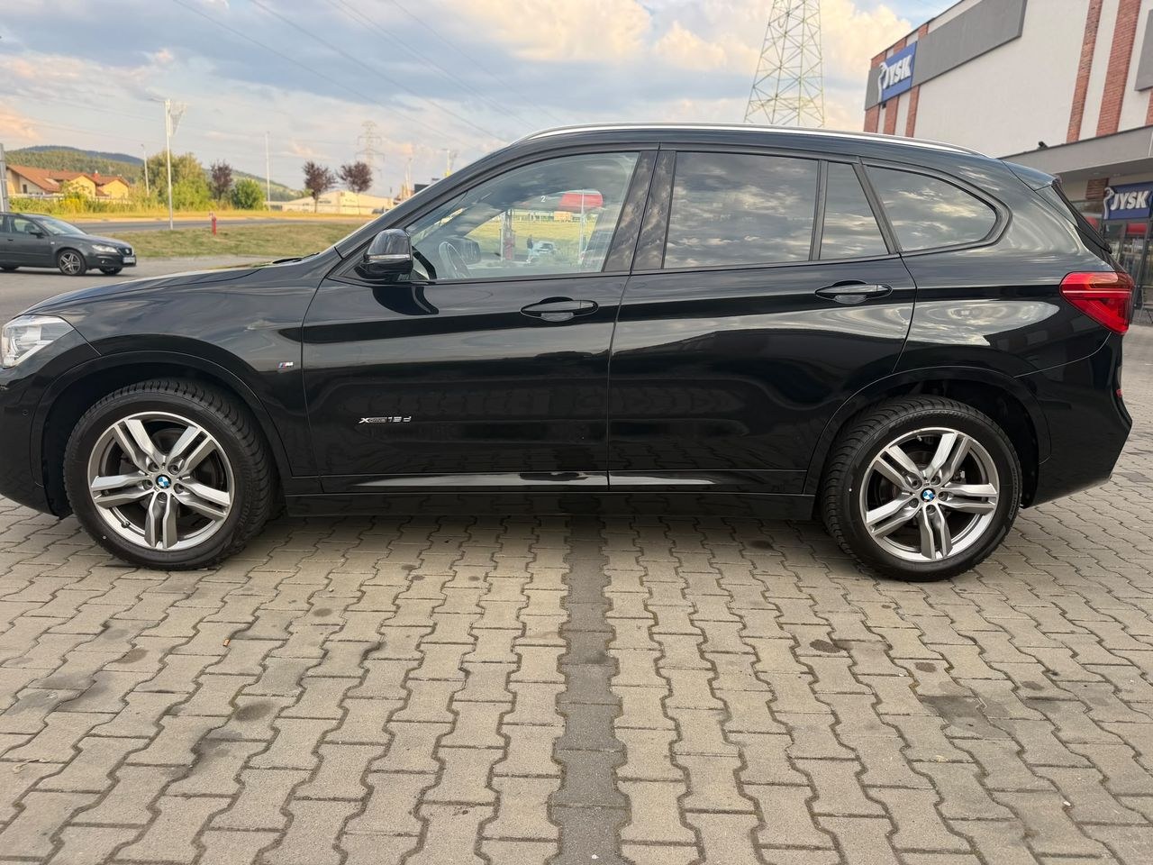 بی ام و X1 xDrive18d M Sport