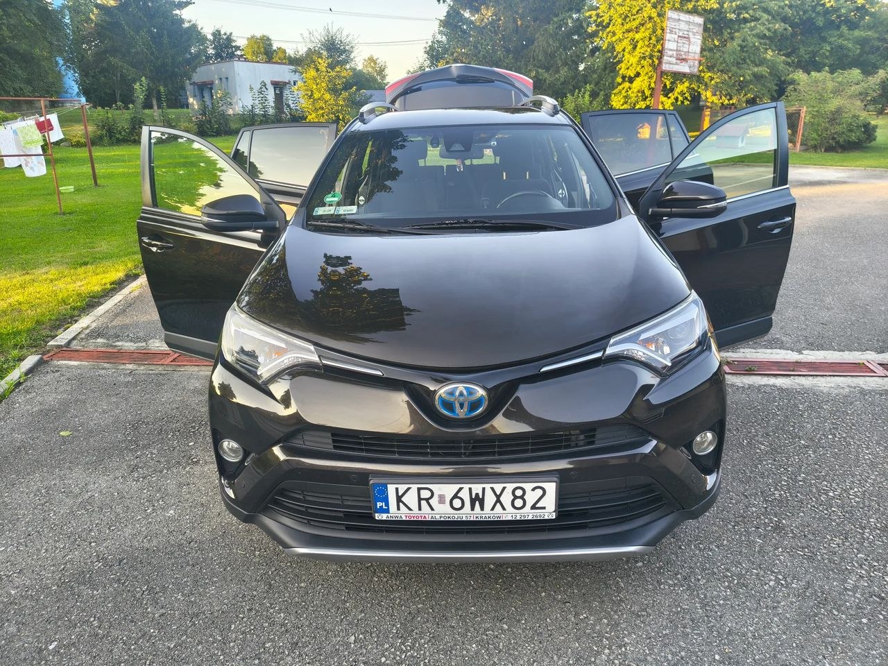 تویوتا RAV4 هیبرید پریمیوم 4x4