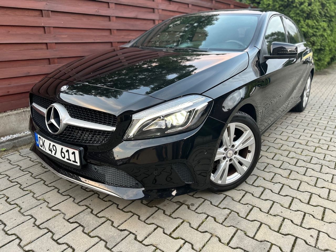 مرسدس بنز کلاس A 200 (BlueEFFICIENCY)