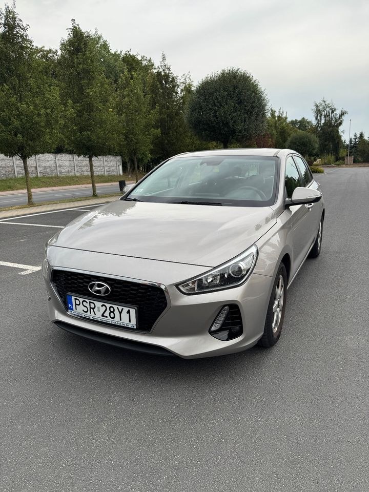 هیوندای i30 1.4 کلاسیک