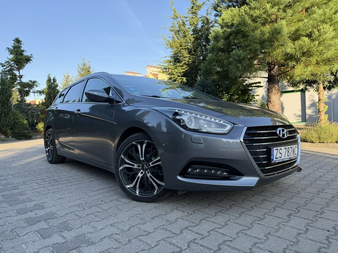 هیوندای i40 کومبی بلو 1.7 CRDi DCT پریمیوم