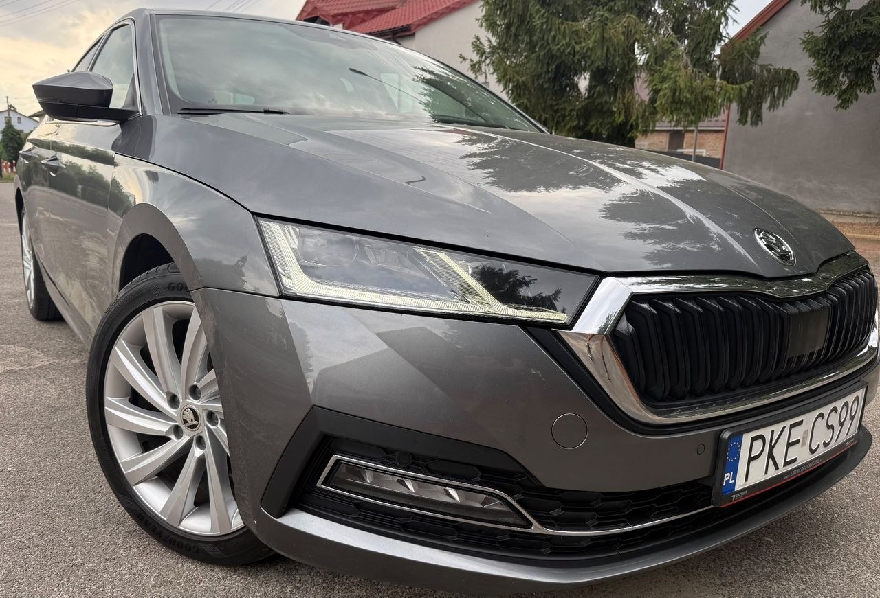 اشکودا اکتاویا 2.0 TDI اسپورت لاین DSG