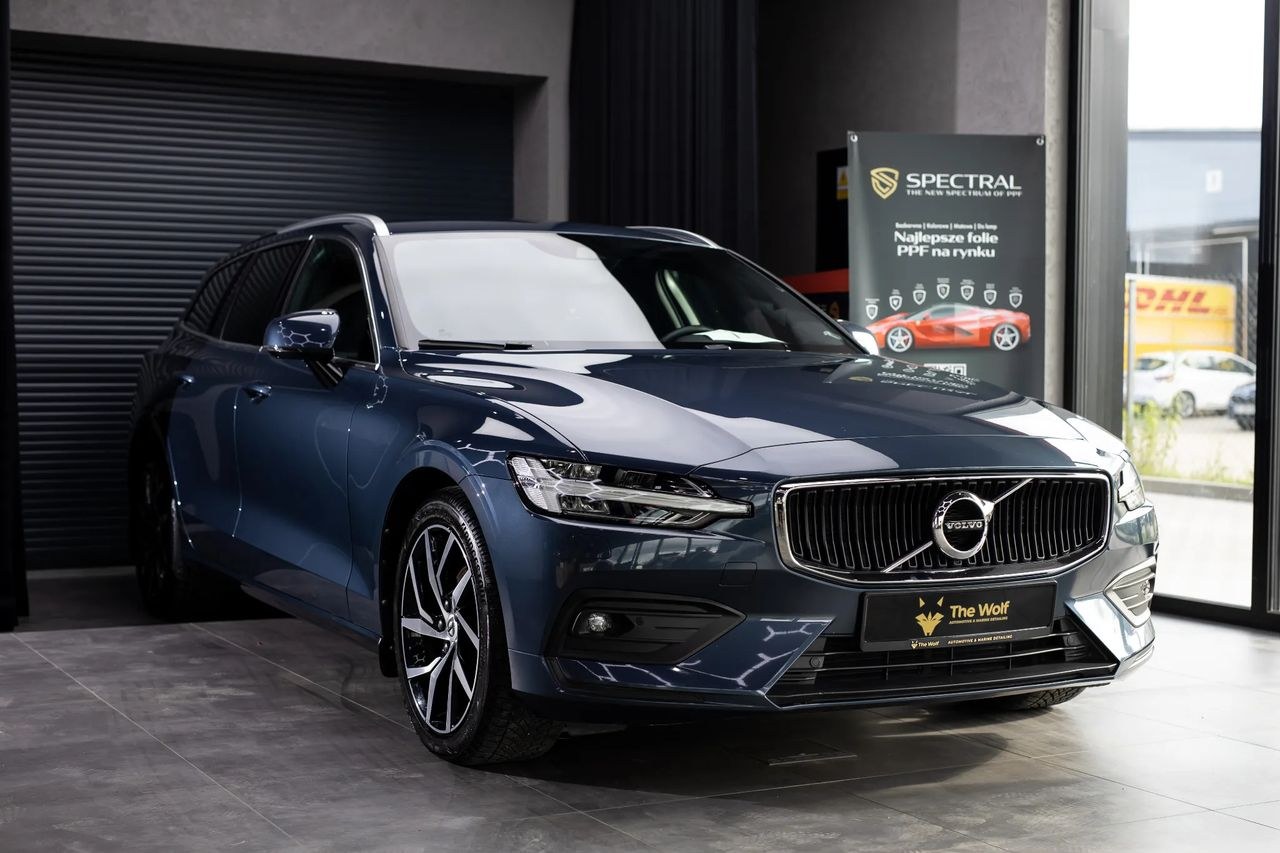 ولوو V60 D3 مومنتوم