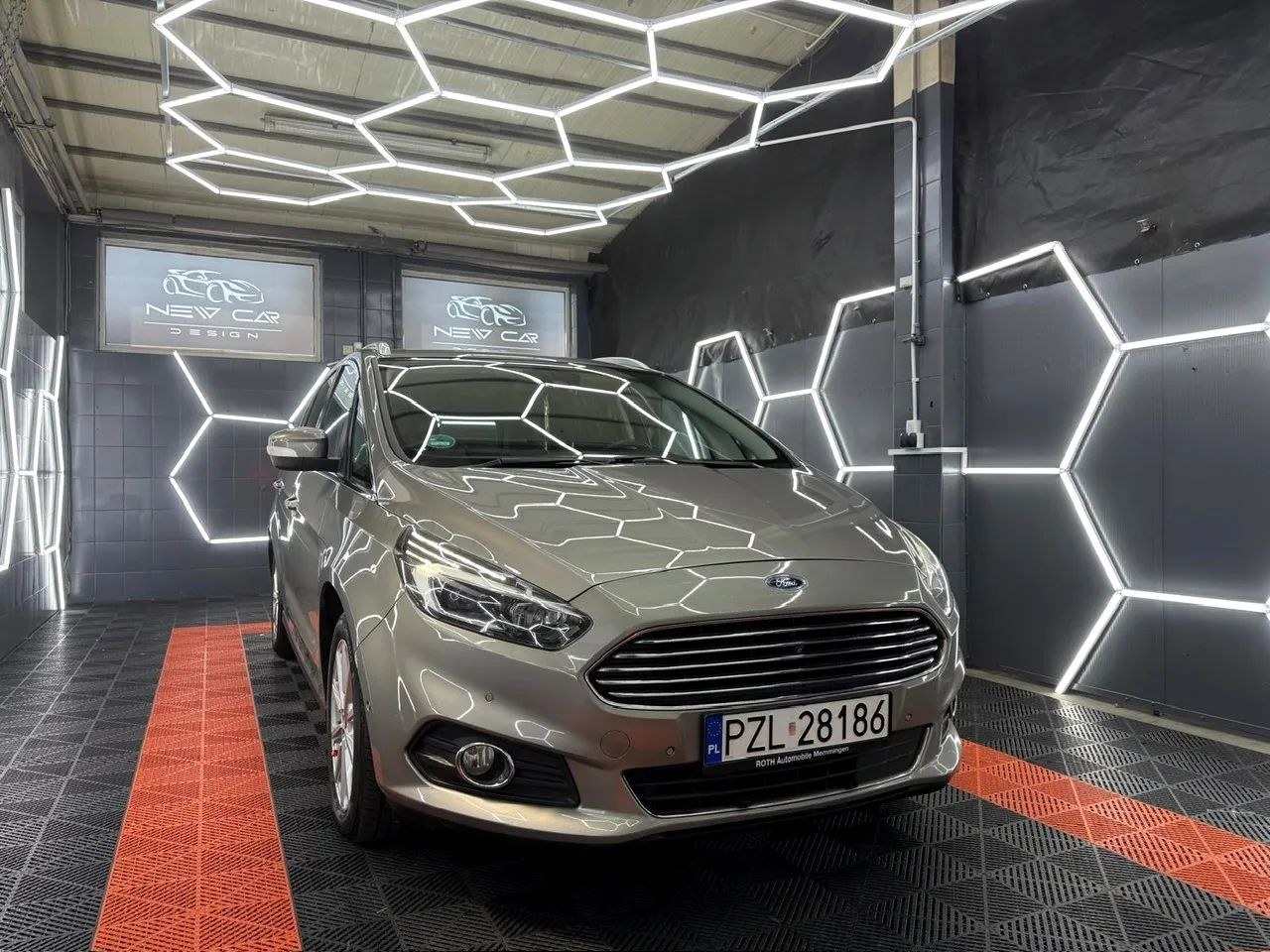 فورد S-Max 2.0 TDCi Bi-Turbo Titanium PowerShift