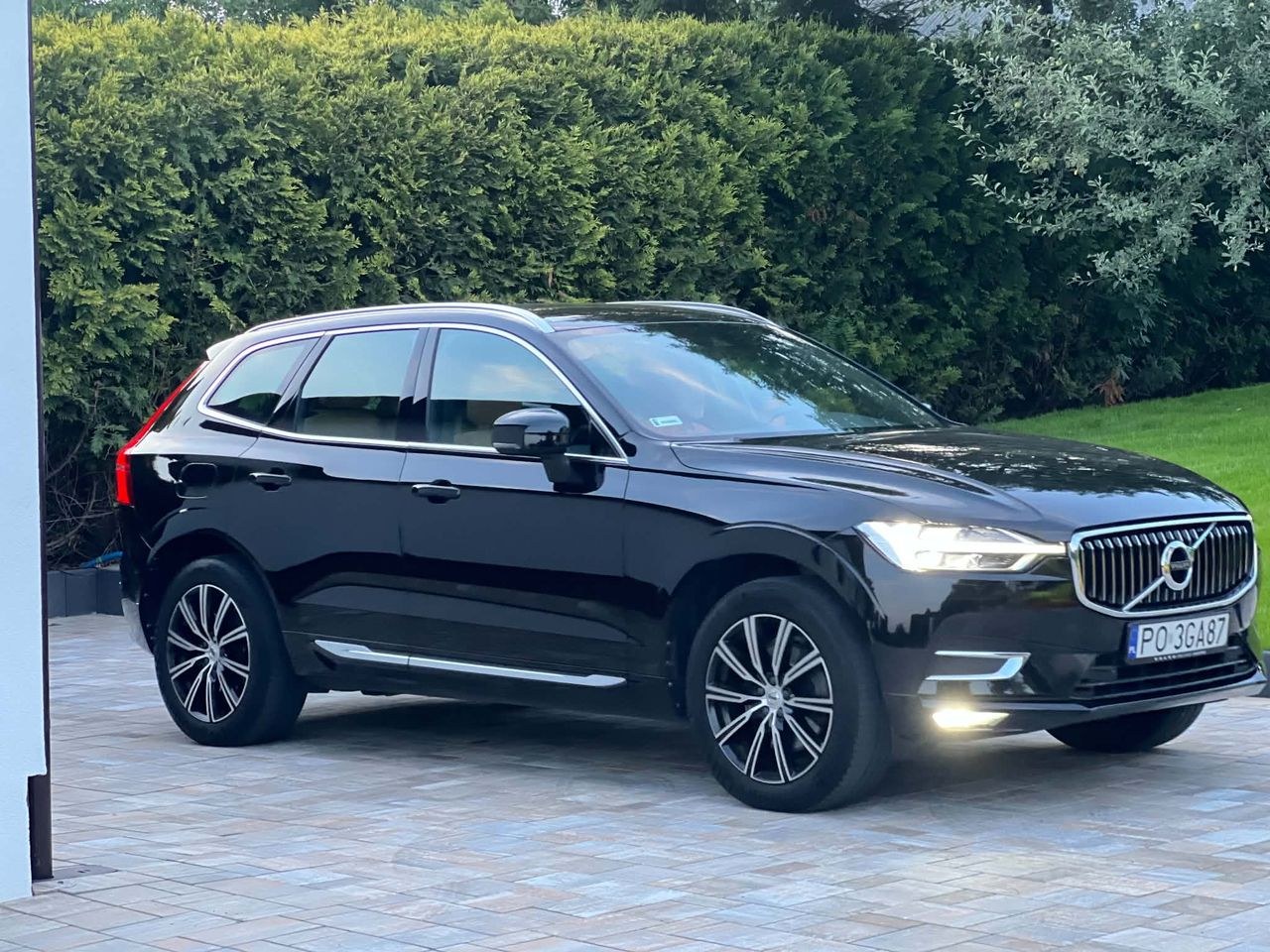 ولوو XC 60 D4 AWD اینسکریپشن