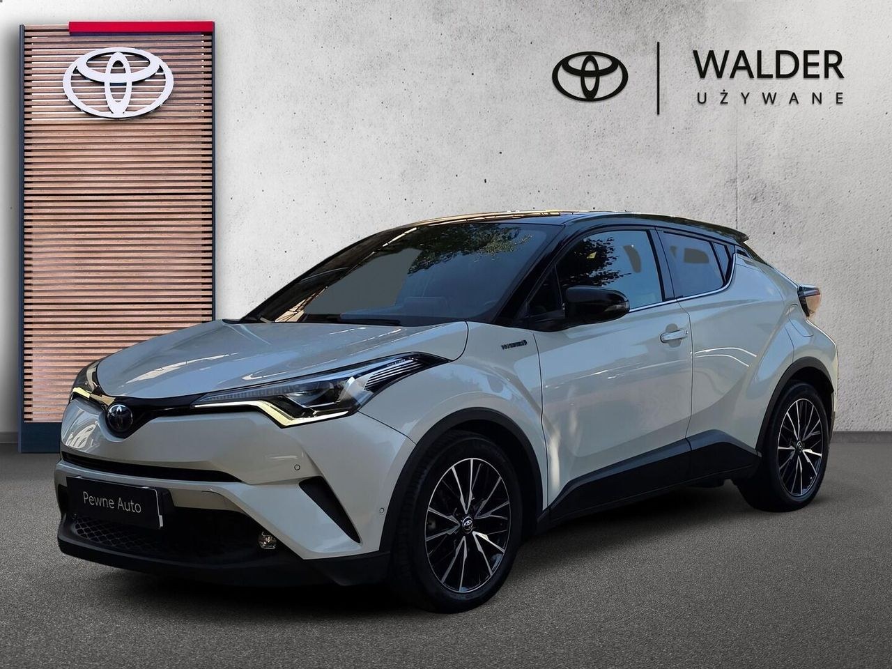 تویوتا C-HR 1.8 هیبرید سلکشن