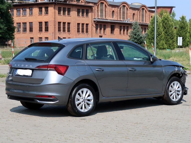 اشکودا اسکالا 1.0 TSI استایل DSG